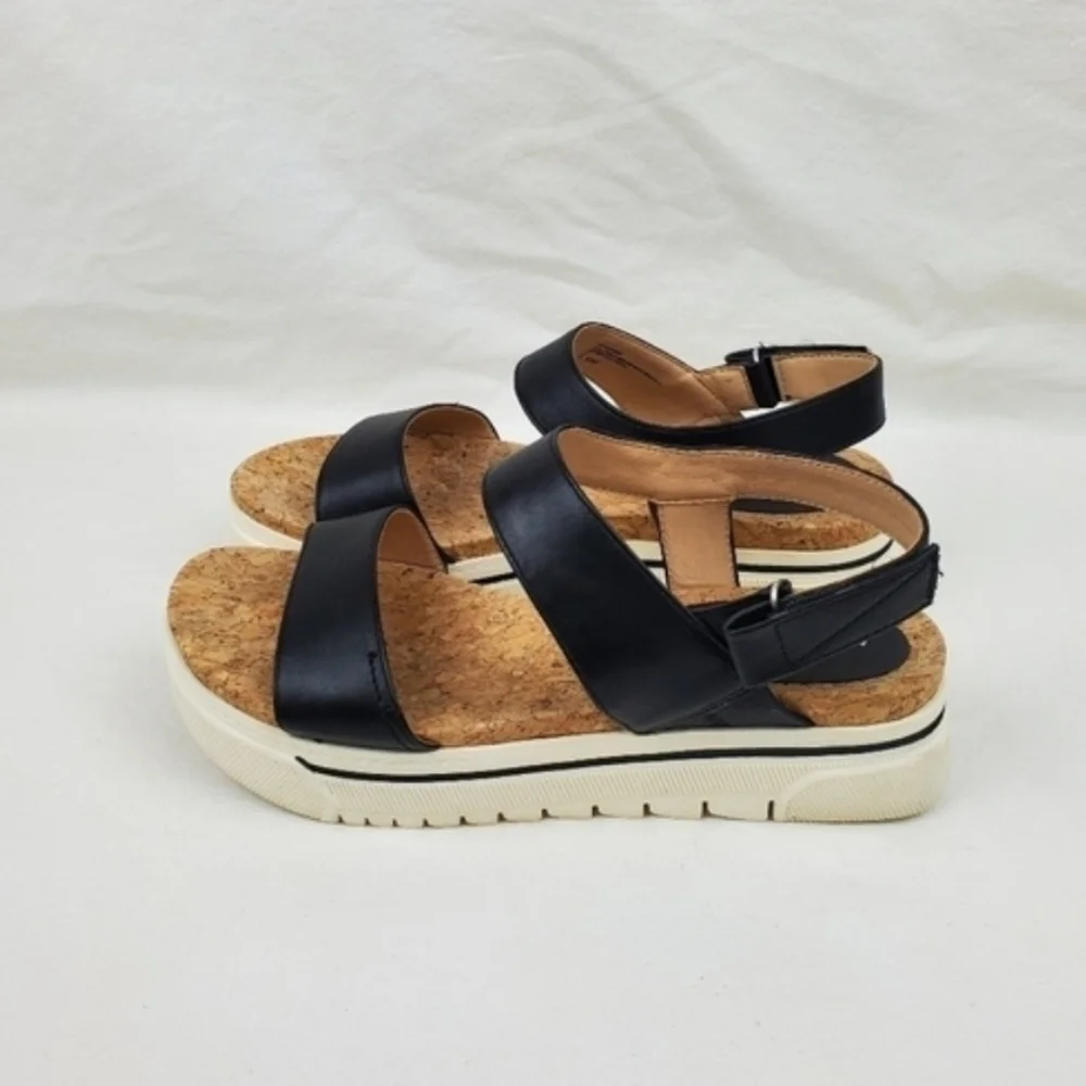 Adrienne vittadini Av-Doug black wedge sandals size 7.5M